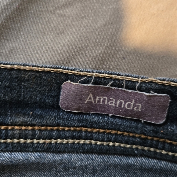 Gloria Vanderbilt Amanda Jeans - Picture 3 of 5
